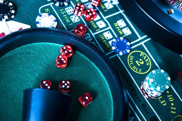 Tennis match broadcast interface integrated with slot tournaments on dewajitu